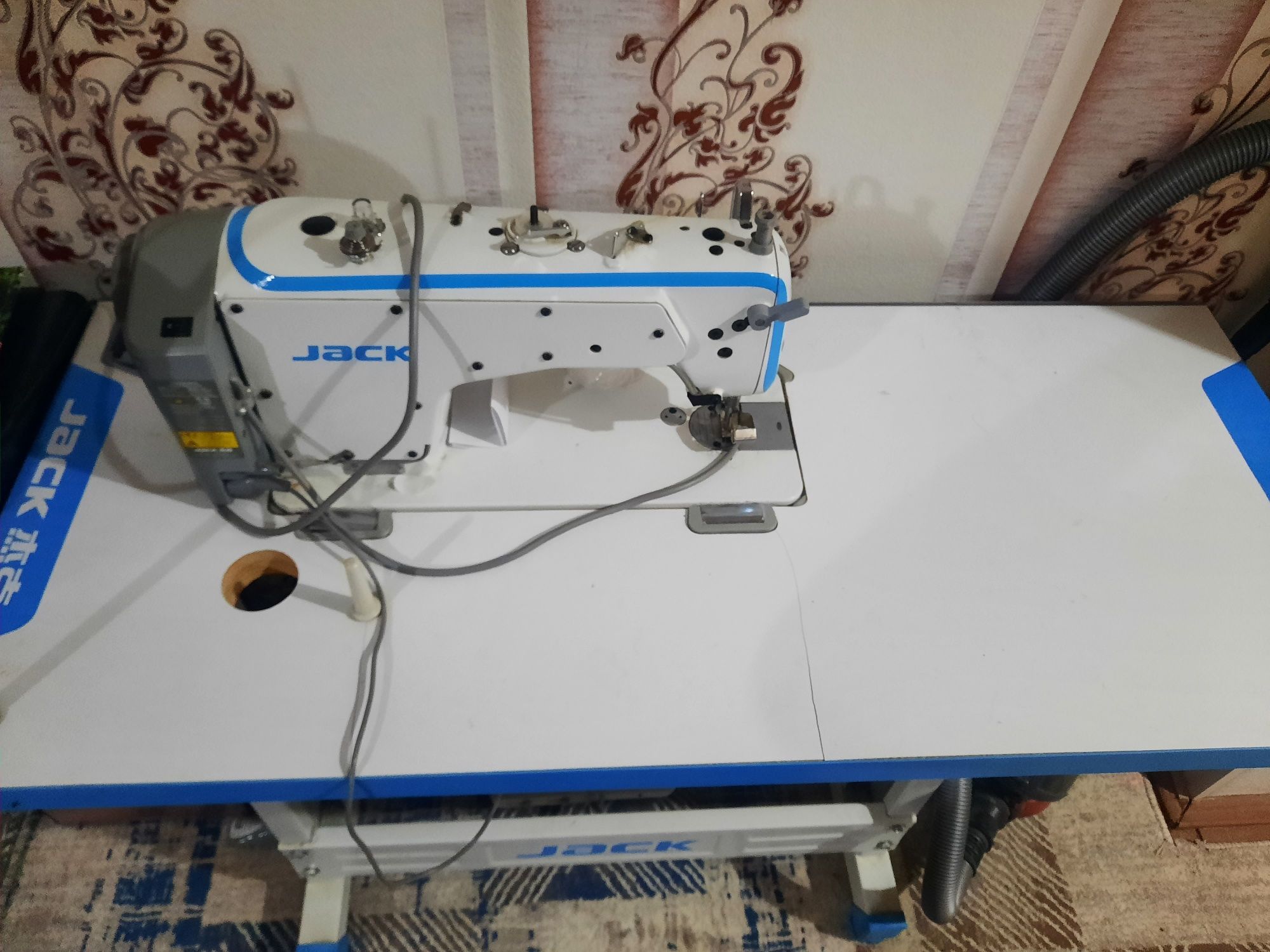 Tikuv mashina jack f 4
