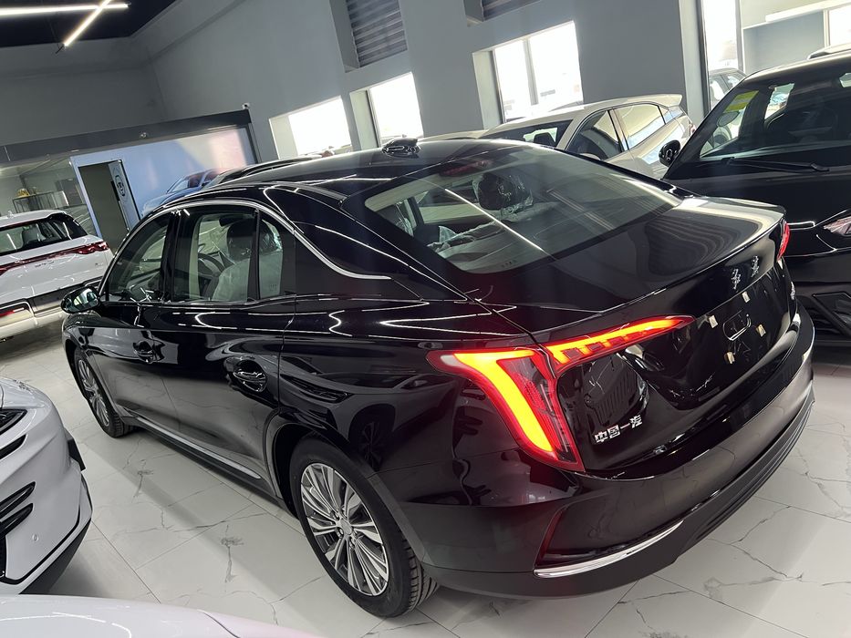 Hongqi E-QM5 500км в наличие
