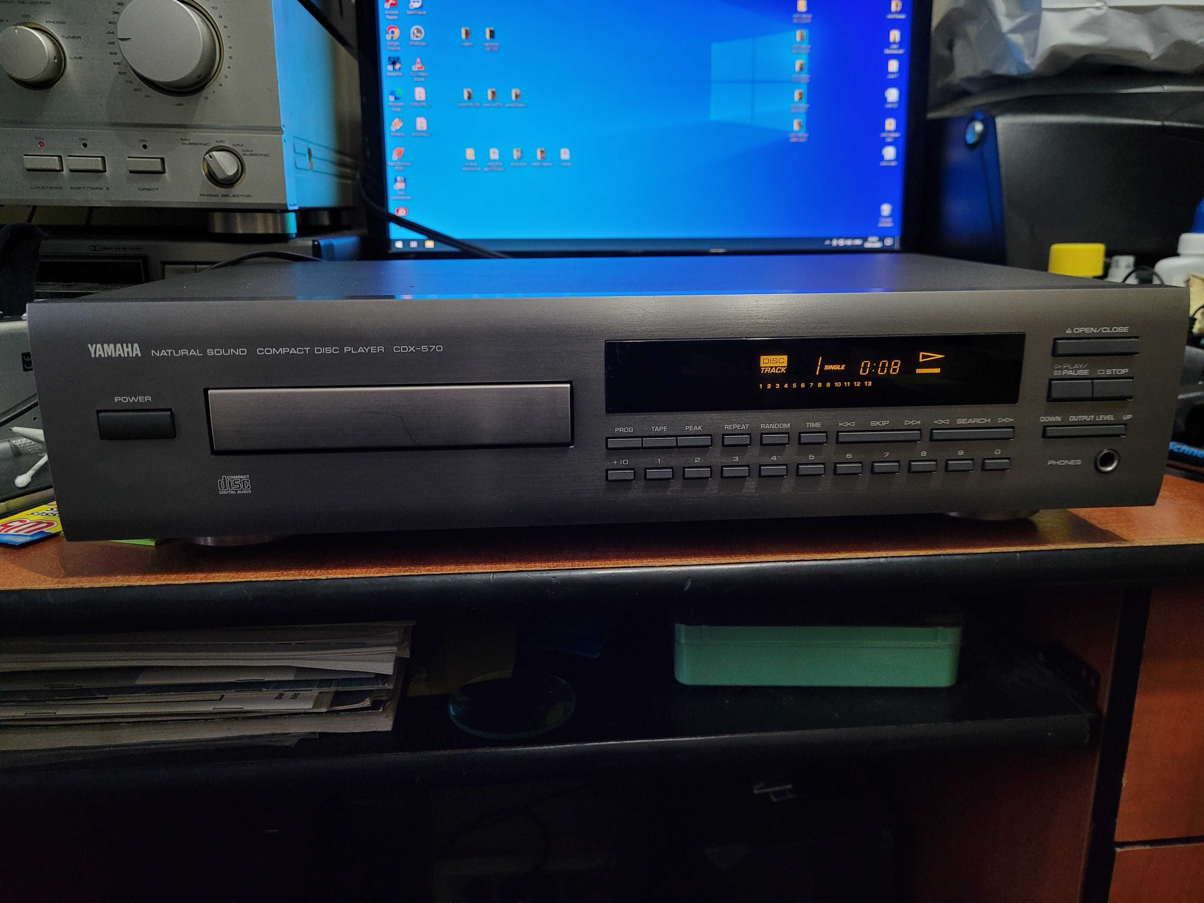 Yamaha CDX-570 compact disc player