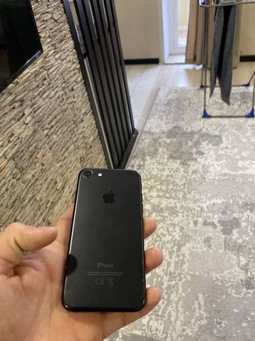 Продам айфон в хорошем состоянии