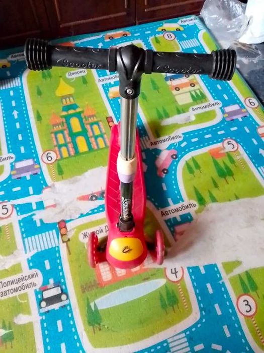 Продам самокат срочно