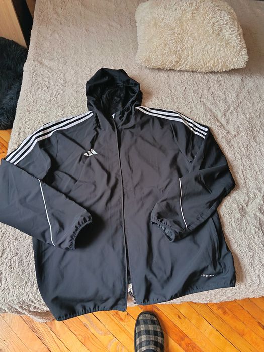 Слуичар Адидас нов