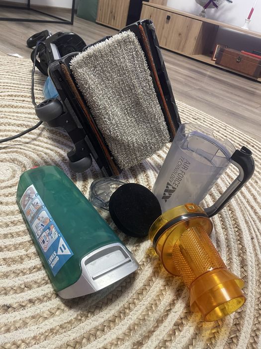 Aspirator cu mop rowenta clean&steam