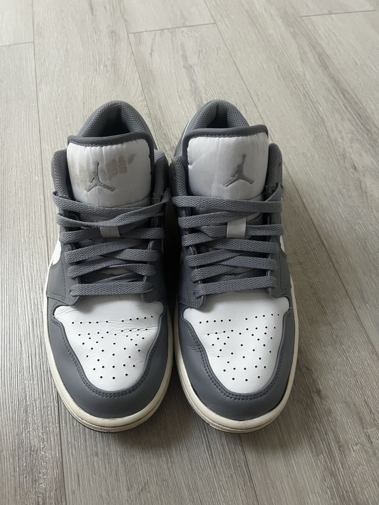 Jordan 1 Low Vintage Grey