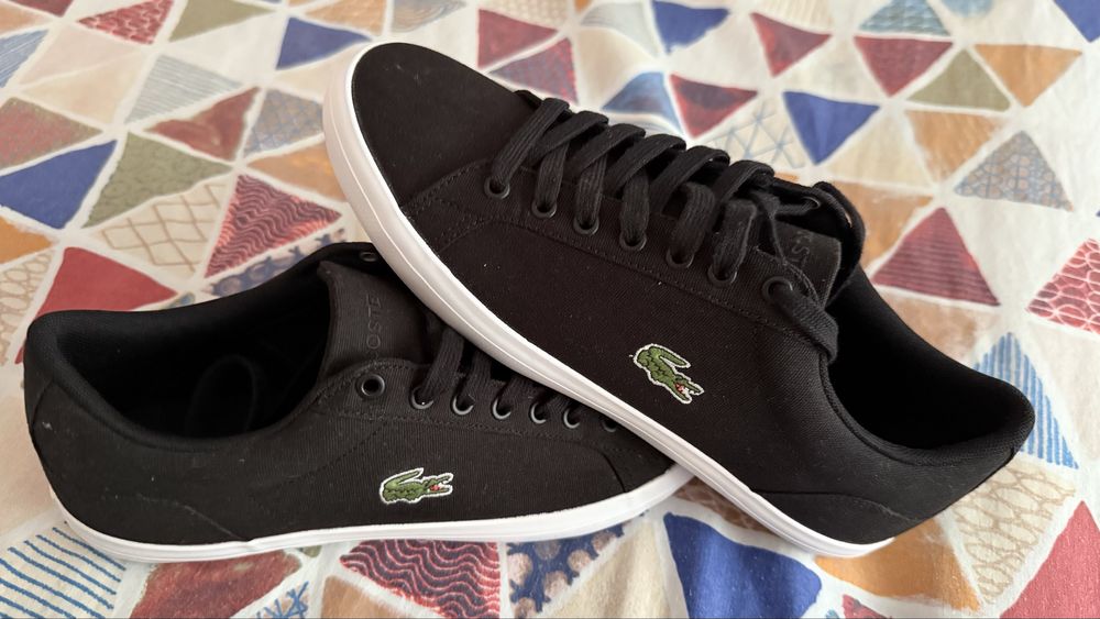 Продавам чисто нови кецове Lacoste!
