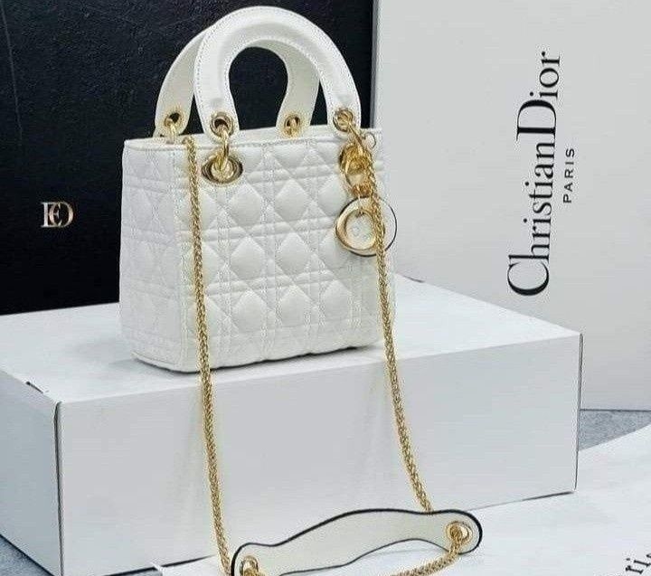 Genti mini,model Lady,diverse culori,accesorii incluse