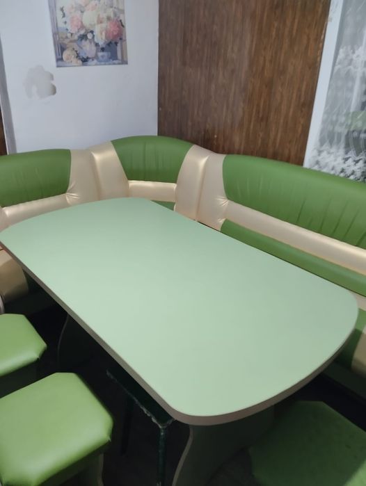 Продам кухонный уголок