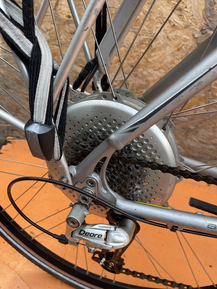 Bicicleta trek  cadru dama roti 28” electrica ca in poze