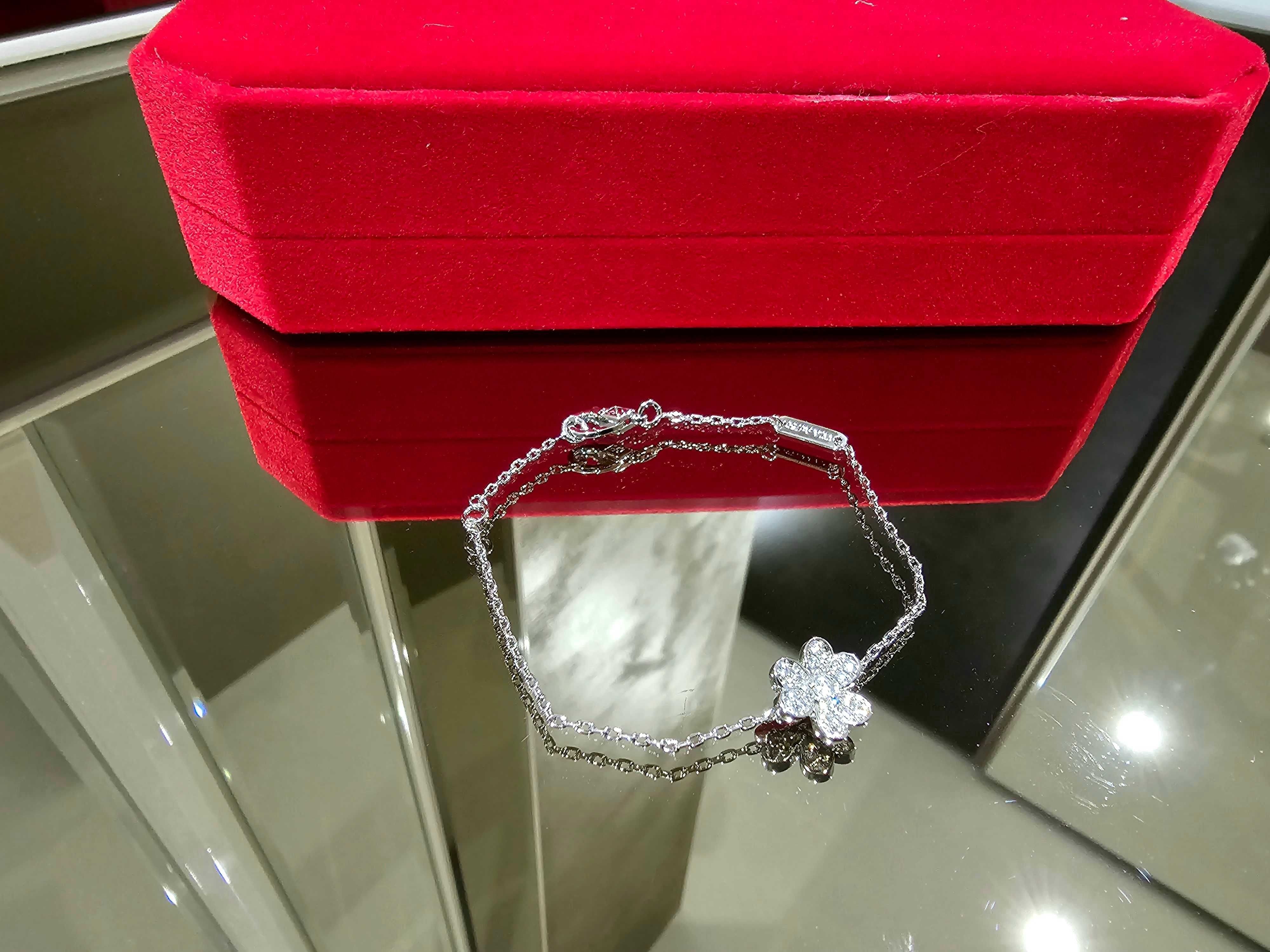 Van Cleef & Arpels VCA Silver Mini Frivole Diamond Дамска Гривна