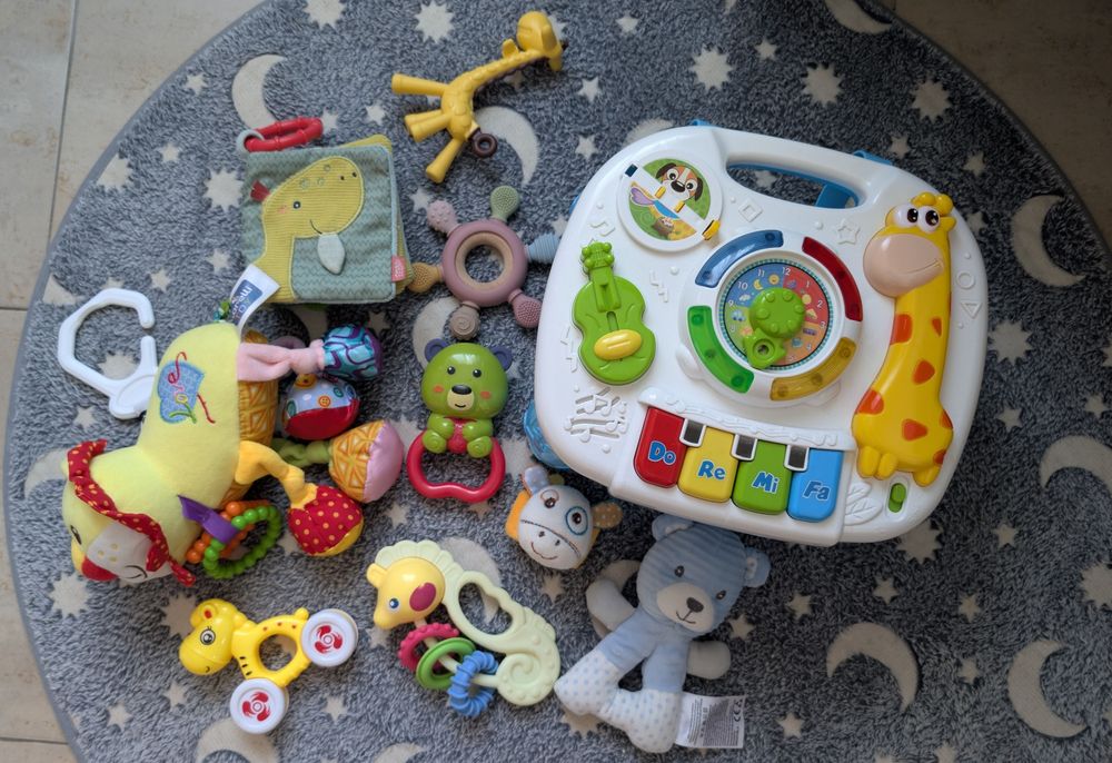 Интерактивна бебешка масичка +играчки