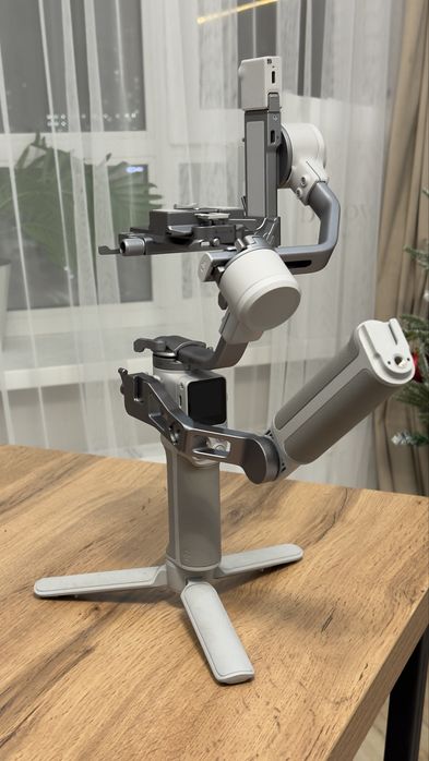 Продам стабилизатор DJI ronin rs 4 mini combo
