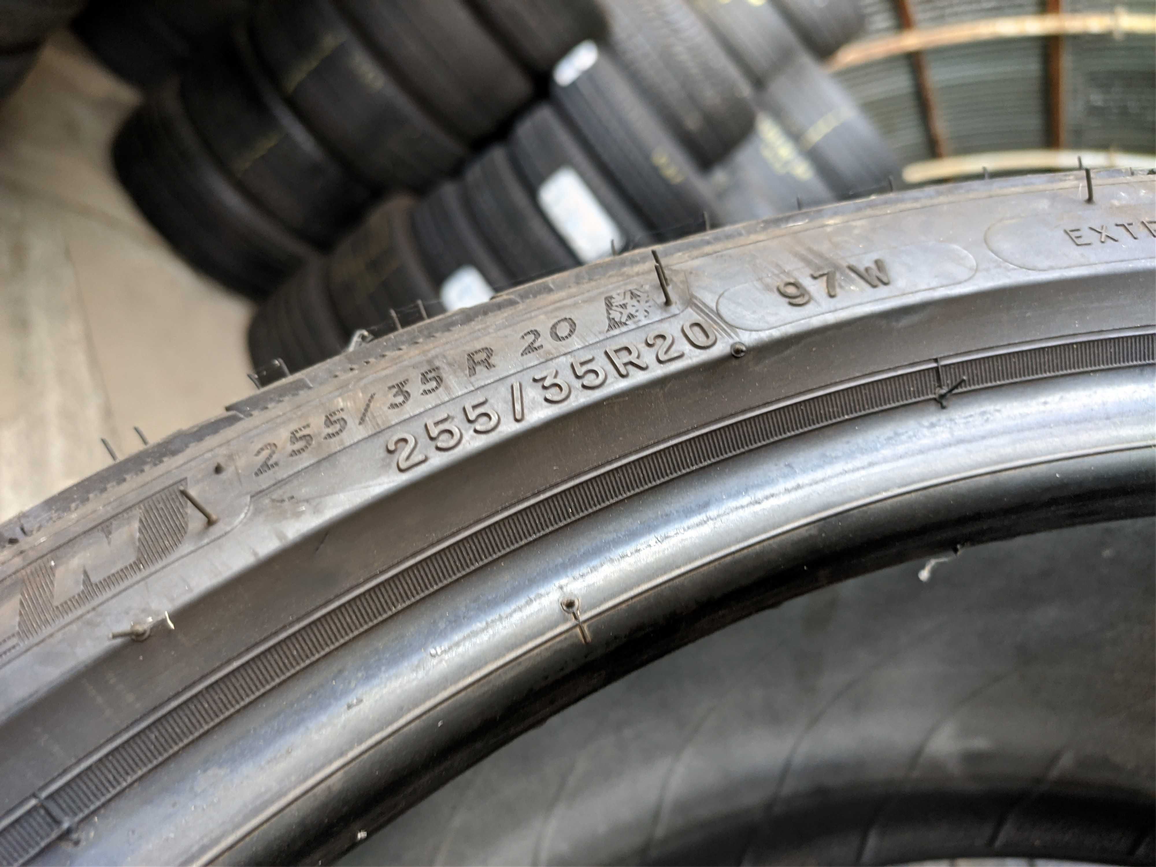 2бр Зимни гуми 255 35 20 - Michelin - DOT 2022