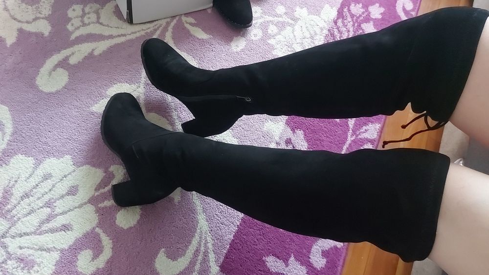 Продам женские сапоги