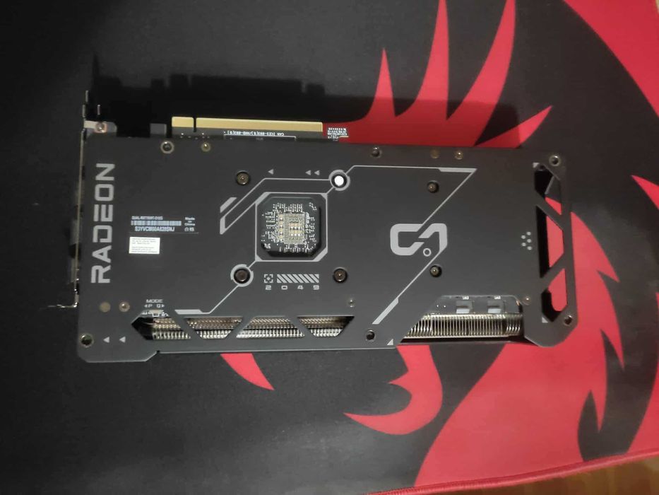 Asus Dual RX 7700 xt Видео карта