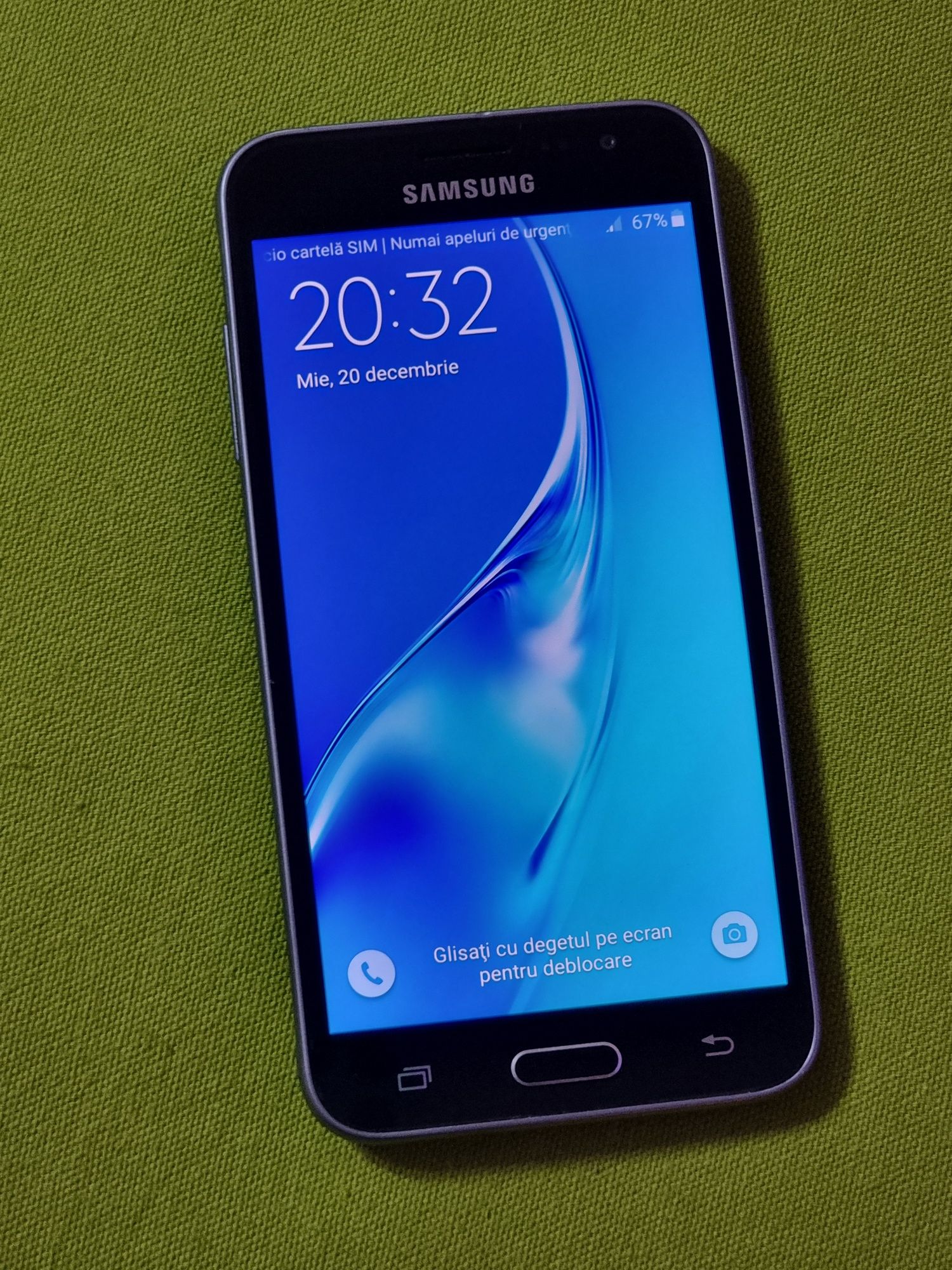 Samsung Galaxy J3 Negru, Liber de rețea. Pret fix 200 lei.