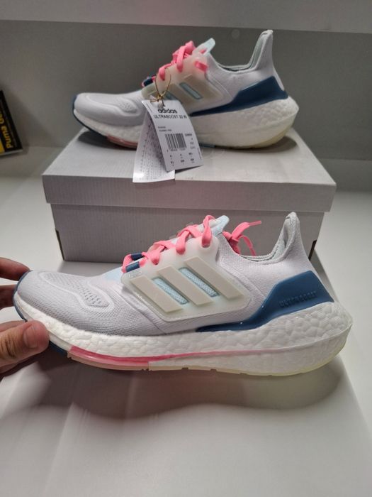 Adidas Ultraboost 22 W
