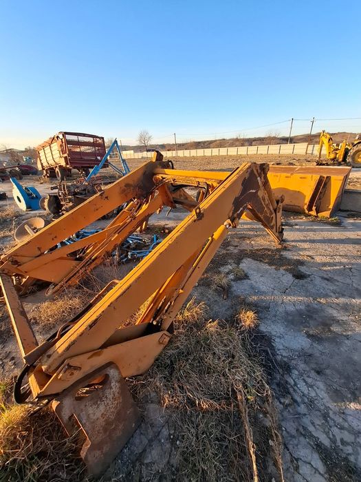 Încărcător frontal pt.tractor