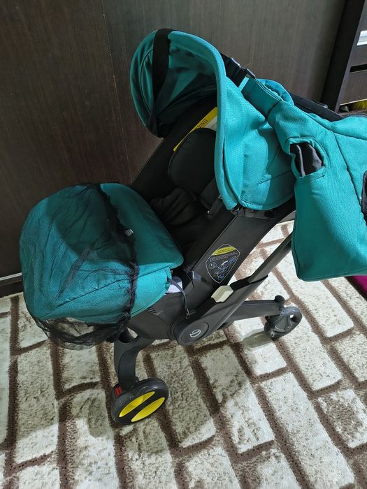 Автокресло для 0-12 малышей.