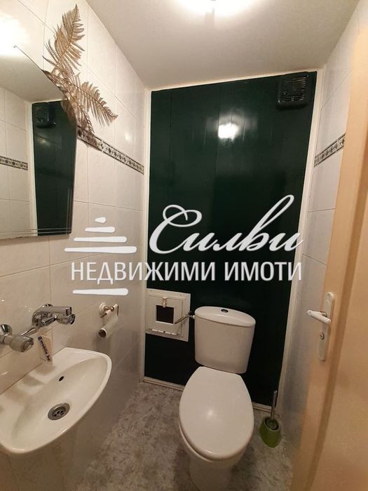 Просторен ЧЕТИРИСТАЕН апартамент в района на Пети полк!