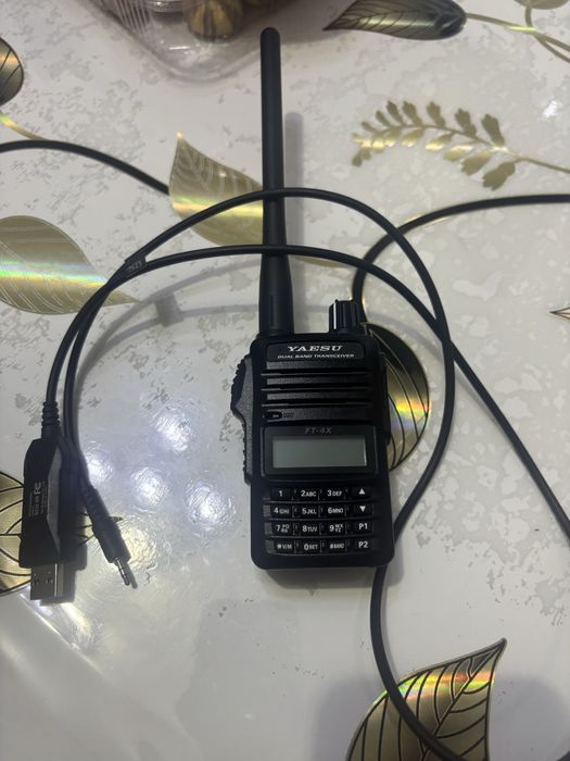 Vand statie noua yaesu FT4XE nefolosita