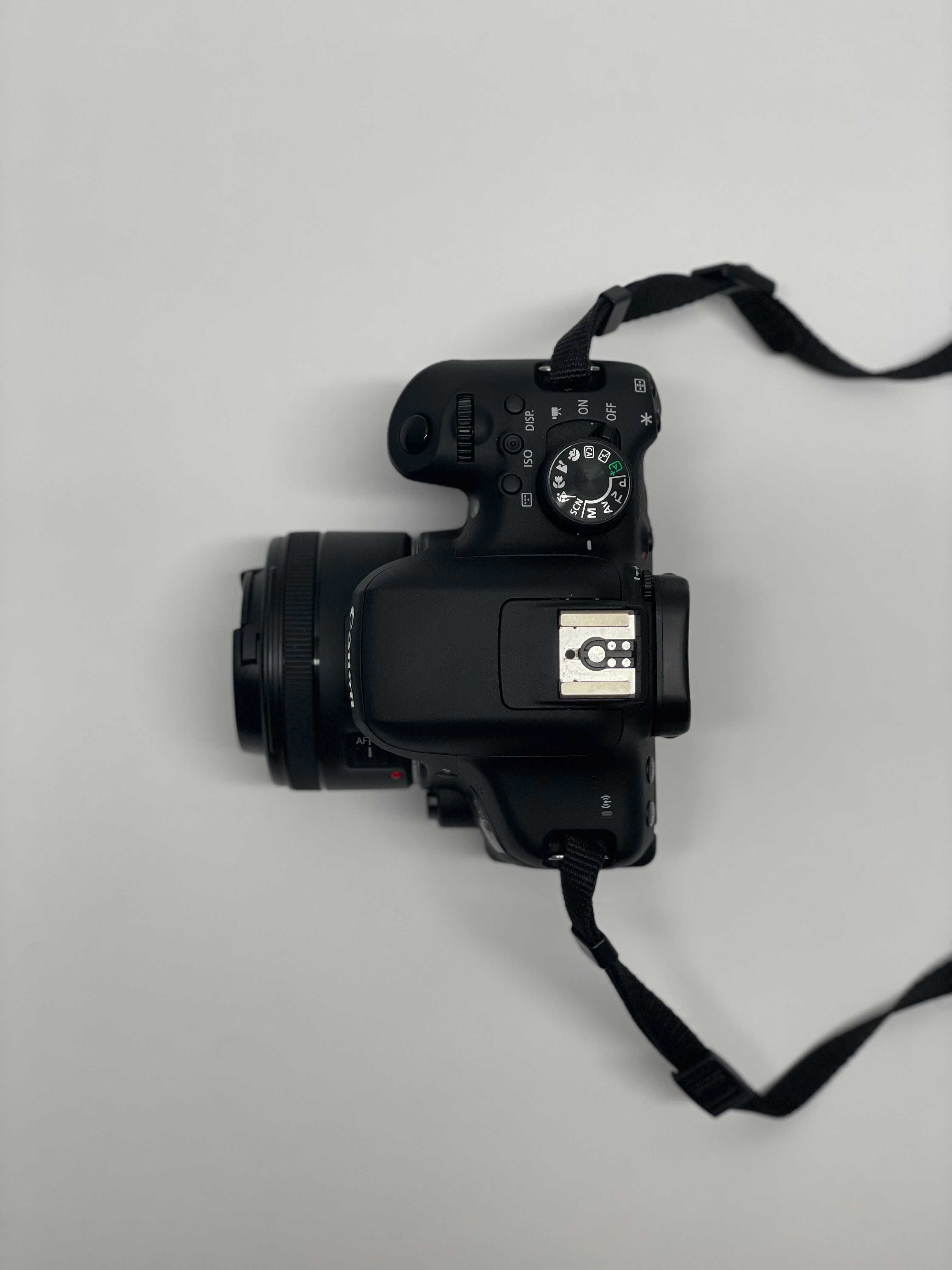 Фотоапарат Canon EOS 750D