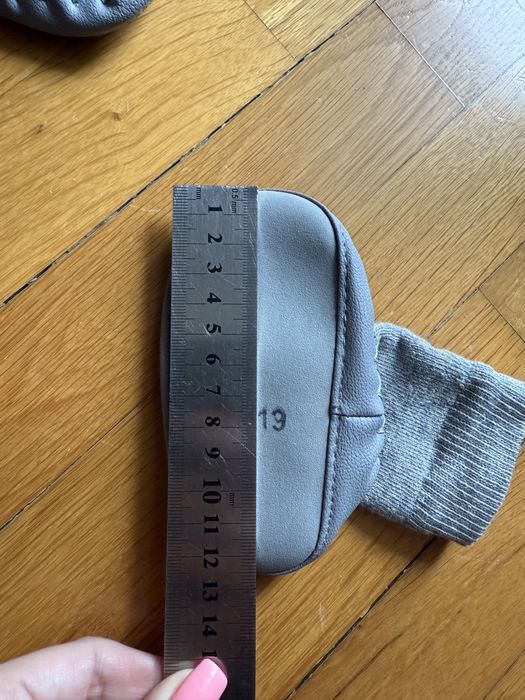 Бебешки чорапки с кожена подметка