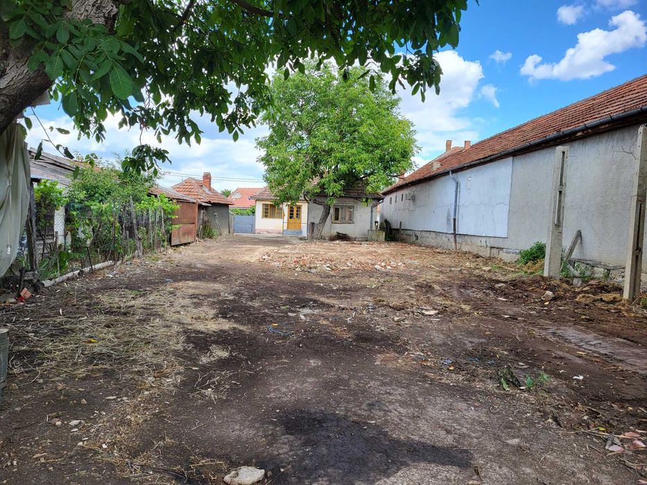 Casă de vânzare   4 camere