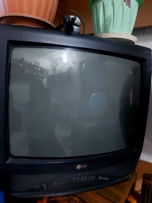 отдам за большую шоколадку