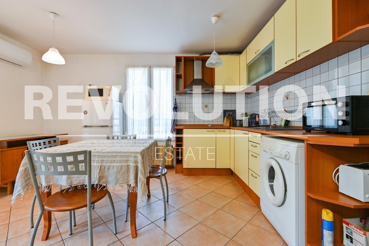 Дава се под наем Двустаен апартамент в София, Гео Милев - 80 кв.м за 600 € - Снимка #1