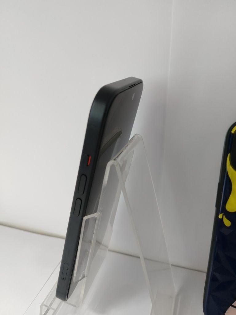iPhone 15 (M3) staramanet