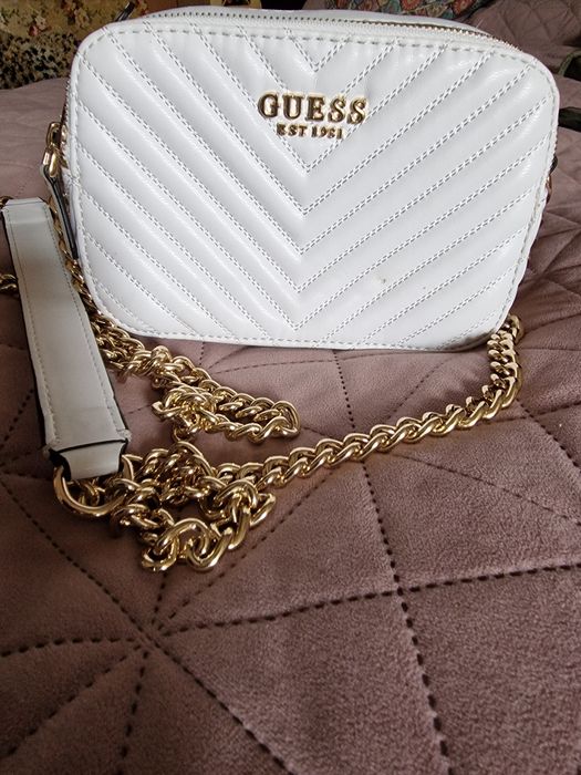 Дамска чанта Guess