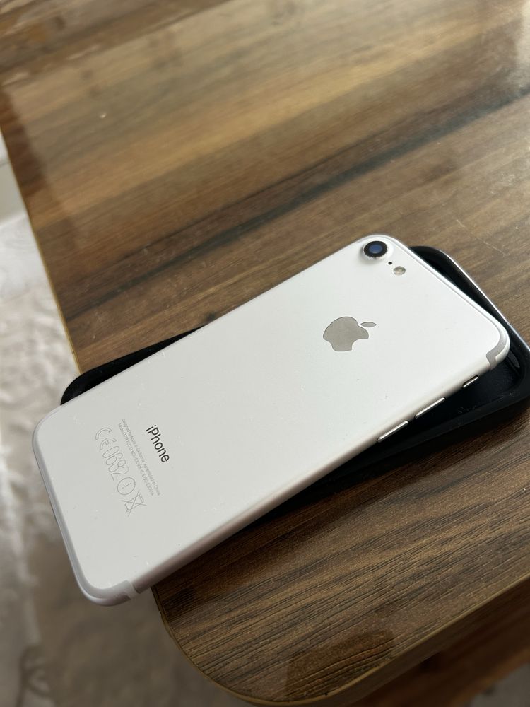 İphone 7 /  Айфон 7