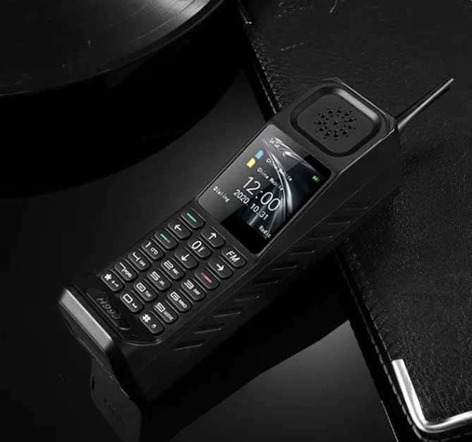 Класически малък ретро мобилен телефон с две SIM карти H999 ,FM Видео