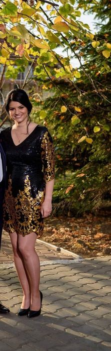 Rochie scurta cu paiete