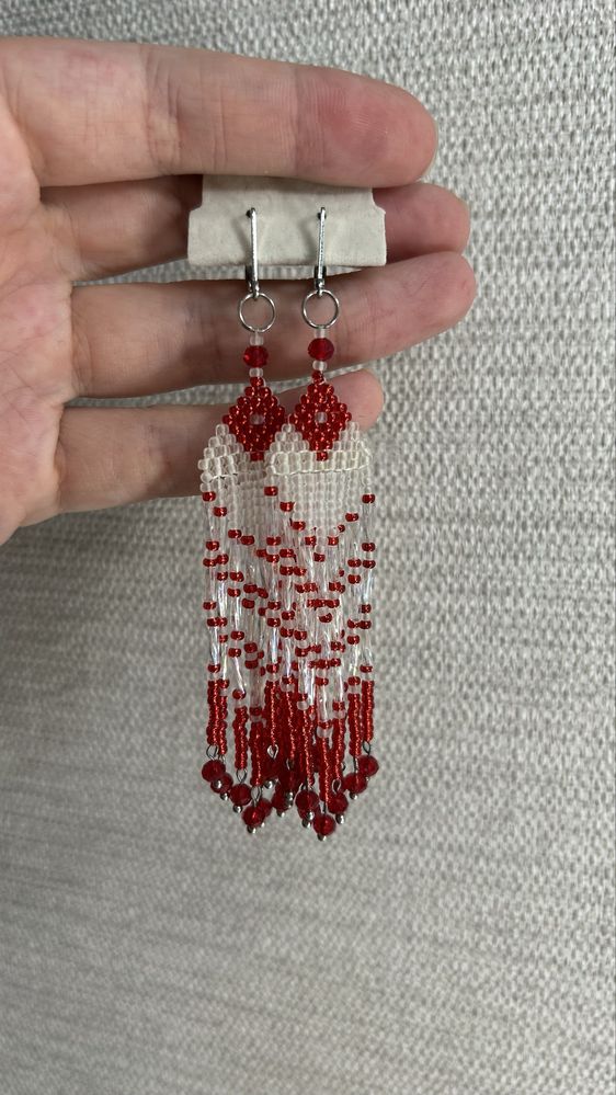 Серьги длинные красные
