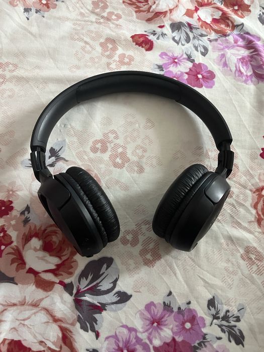 Casti JBL Tune functionale