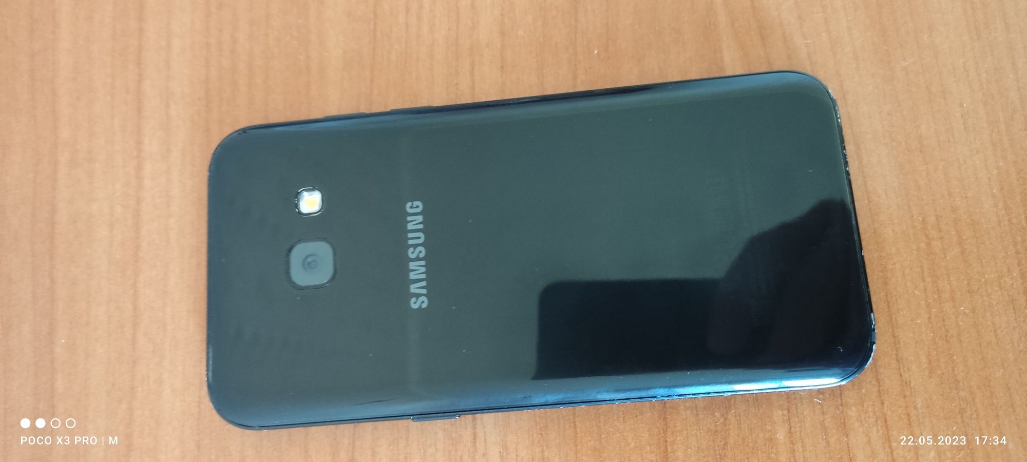 Samsung galaxy a3 (2017) в хорошем состоянии