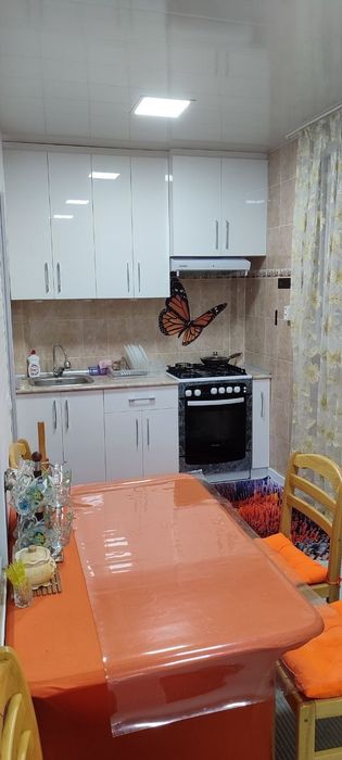 Сдаётся Чиланзар 6 2комн 1этаж.