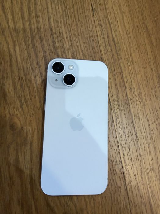 Продавам Iphone 15 128gb
