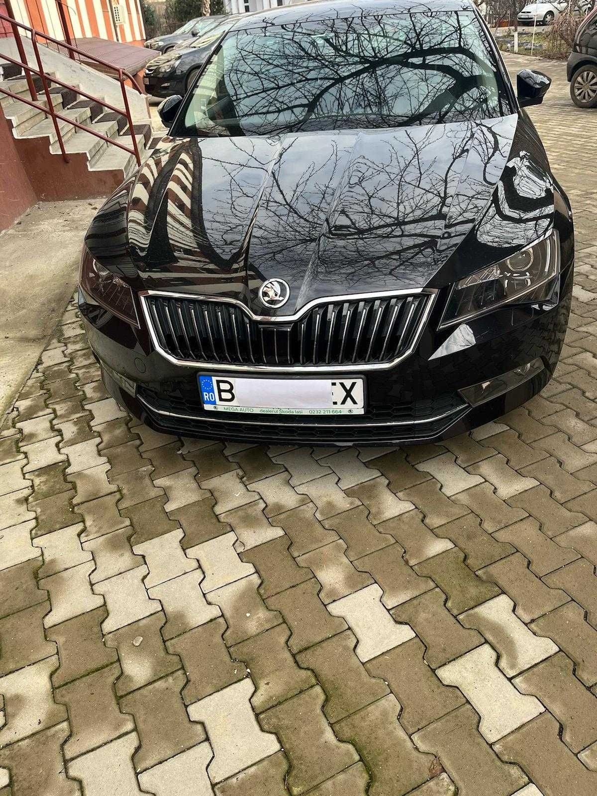 vând autoturism skoda superb