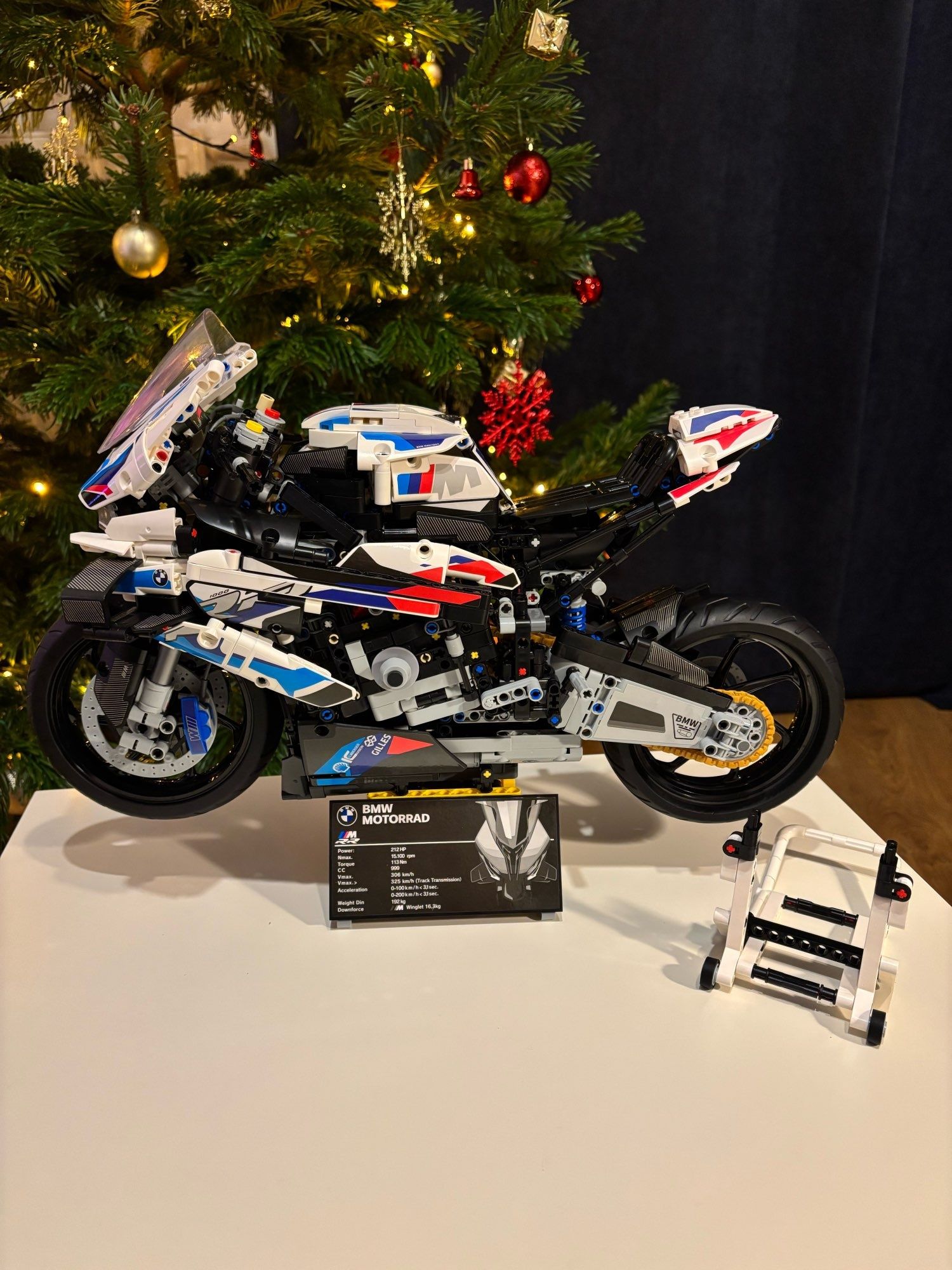 Set tip LEGO Technic BMW M 1000 RR 42130, 1920 piese NOU