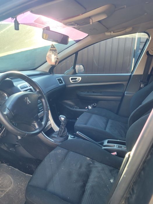 Vand / Dezmembrez Peugeot 307