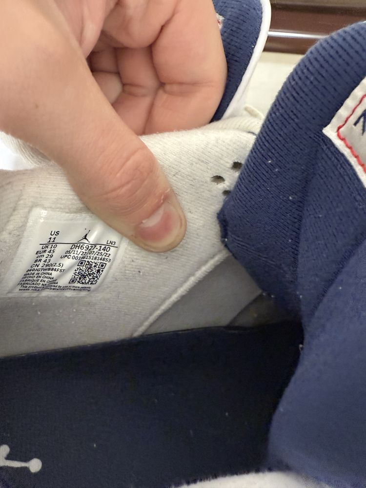 Jordan 4 navy blue
