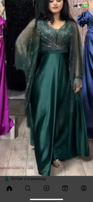 Продам нарядные платья