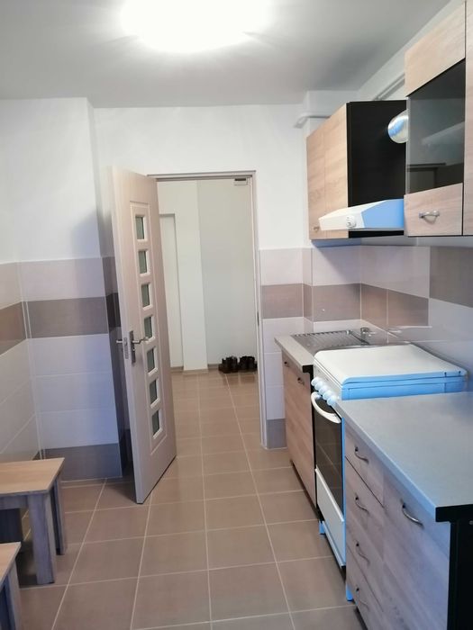 Urgent - Inchiriez apartament cu 3 camere - renovat complet