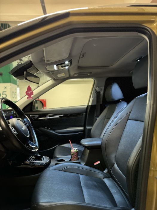 KIA SELTOS 2023 /3 - chi Full Prestige Pozitsiya