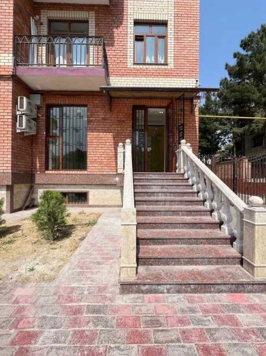 Продается нежилое помещение 138 кв.м. Чиланзар Ц квартал (2-я линия)