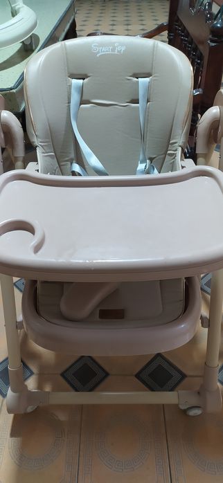 Стульчик для кормления ребенка