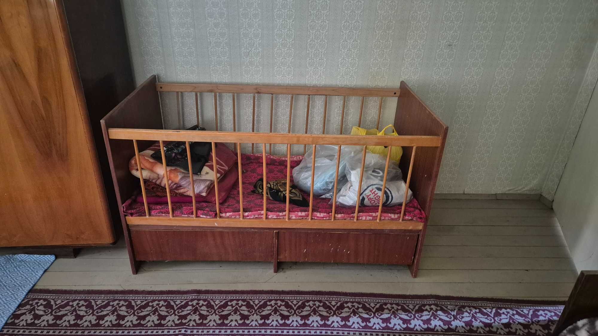Детско дървено легло / кошара
