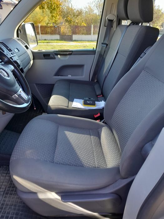 Vânt Vw Transporter T5  Doka 2015     140 CP  6 locuri